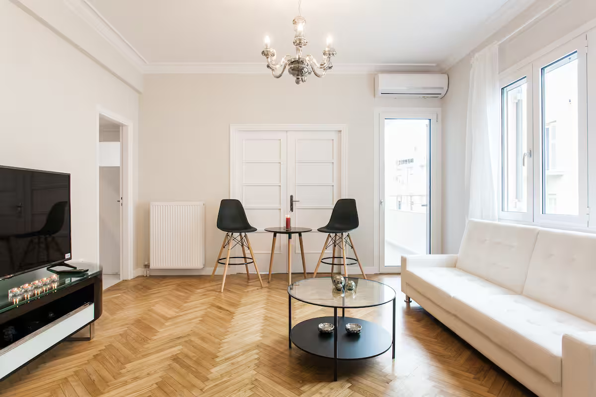 e8dc4a17-f416-4855-a04a-b49ec613bac3